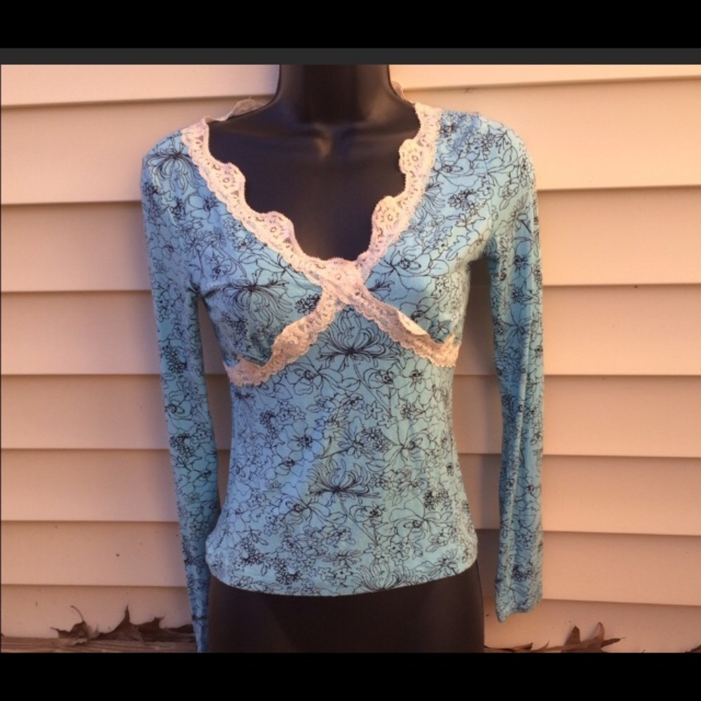 Intuitions shirt  ice blue long sleeve Lace V  S cottage core coquette Y2K